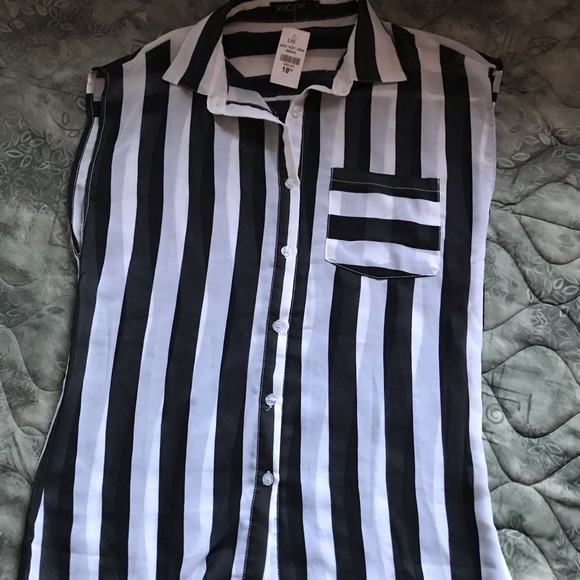 Button down striped “referee” style tank - Picture 1 of 7